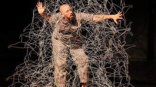 Edan Gorlicki in "This is complex".
