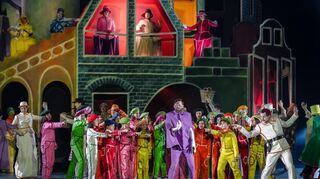 Der Kinder- und Jugendchor des Nationaltheater Mannheim als Protagonist im "Schmied von Gent".