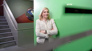 Bundesgesundheitsministerin Nina Warken (CDU) versucht, jeden Tag 10.000 Schritte zu gehen und sich gesund zu ernähren. Reto Klar FUNKE Foto Services