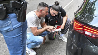 Stimmen die technischen Angaben in Dokumenten mit denen am Auto überein? Auch das wurde in der Kunststraße von den Beamten geprüft.