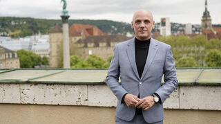 Daniel Born will sein Landtagsmandat bis zum Ende der Legislatur als Fraktionsloser behalten. Die SPD Schwetzingen stellt sich nach dem Hakenkreuzskandal hinter ihn.