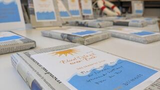 Für den Sommer haben sich die Mitarbeiterinnen der Ilvesheimer Bibliothek etwas Besonderes ausgedacht. Die Nutzerinnen und Nutzer können sich Bücher ausleihen, bekommen zu diesen aber nur ein paar Informationen. Der Rest ist Überraschung.