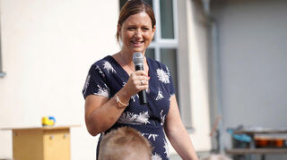 Simone Kurt ist Schulleiterin der Felsenmeerschule in Reichenbach. Das Bild entstand im Juli vergangenen Jahres bei der Verabschiedung der Viertklässler.
