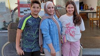 Sanaa Tibi kam mit ihren beiden Kindern Qais und Lima (beide sind elf Jahre alt) aus Damaskus nach Lampertheim.
