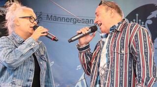 Steffi Oehlschläger und Gerhard Schneider sangen „Schau mal herein“, die deutsche Version von Helene Fischer und Florian Silbereisen des Hits „Stumblin` In“.