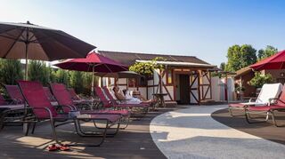 Ein Blick in den Sauna-Dachgarten der Südpfalz-Therme.Bild: Südpfalz-Therme