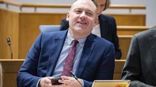 Ob AfD-Bewerber Joachim Paul als Kandidat für die Oberbürgermeisterwahl antreten darf, klären nun die Verwaltungsgerichte.