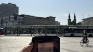 Die Betonplatte auf dem Berliner Platz speichert die Hitze. 42 Grad wurde in Ludwigshafen-Mitte gemessen.