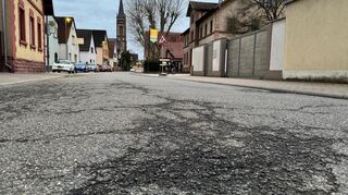 Die Beindstraße in Heddesheim wird ab 18. August saniert.