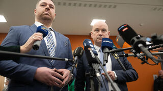 Axel Küster (rechts) hielt am Donnerstag sein Plädoyer. Am Freitag ist der Schlussvortrag seines Kollegen Mehmet Okur geplant.