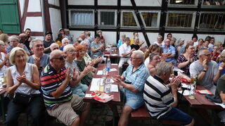 Für die Darsteller gab es großen Applaus.