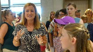 Auch neu: die kommissarische Schulleiterin Simone Kurt (2.v.l.).
