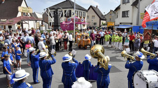 Die Kerwe in Sandhofen beginnt an diesem Samstag mit Leiterrede und Fassanstich (Archivbild).