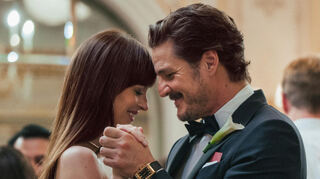 Die Kupplerin und der vielversprechende Junggeselle: Dakota Johnson als Lucy und Pedro Pascal als Harry in dem Film „Was ist Liebe wert – Materialists“.