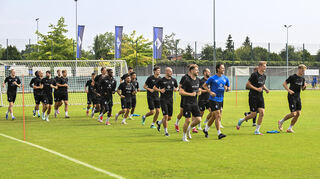 Die Mannschaft des SV Waldhof Mannheim beim Training.
