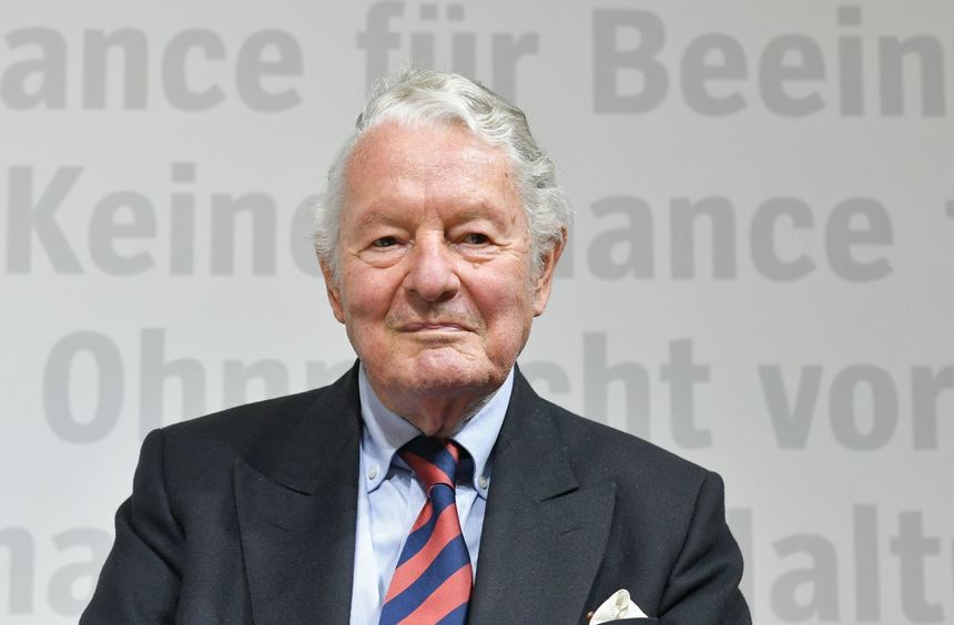 Trauer-um-Rolf-Seelmann-Eggebert-Adelsexperte-gestorben