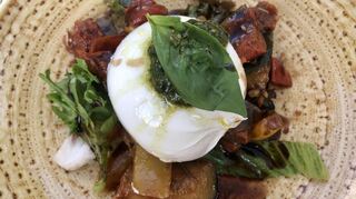 Grillgemüse und Burrata zum kulinarischen Auftakt.