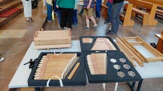 127 Einzelteile enthält der Orgelbausatz von Regionalkantor Gregor Knop aus Bensheim.