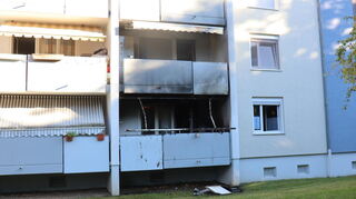 In Mannheim-Schönau hat ein Balkon gebrannt.