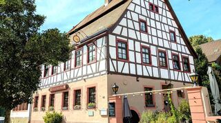 Auf die wechselvolle Geschichte eines der ältesten Ladenburger Gasthöfe, des Güldenen Sterns von 1598, weist jetzt eine der beiden neuen Infotafeln des Heimatbunds dezent hin.