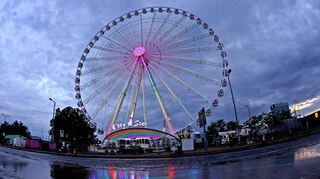Ein Stromfehler ließ das „City Star“ in einem fragwürdigen Muster erstrahlen. Der Betreiber betont eine technische Ursache.