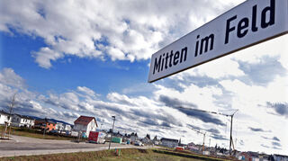 Das Neubaugebiet „Mitten im Feld“ im Februar 2021. Die Entscheidung über die Erschließung des dritten Drittels sollte man auch unter finanzwirtschaftlichen Gesichtspunkten treffen, findet Sabrina Arns von den Grünen.