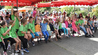Viel zu erleben gab es auch beim Kindernachmittag mit Vorführungen und Kinderdisco auf dem Parkplatz an der Sachsenhalle.