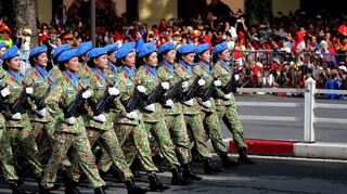 Auch viele Soldatinnen marschierten bei der Parade mit.