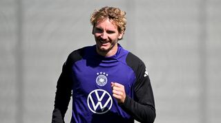 Nick Woltemade ist nach einem wilden Sommer guter Laune.