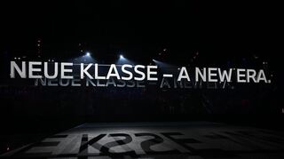 Mit dem iX3 hat BMW das erste Serienmodell der Plattform vorgestellt.