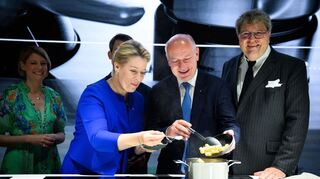 Lassen nichts anbrennen: Berlins Wirtschaftssenatorin Franziska Giffey der Regierende Bürgermeister Kai Wegner.