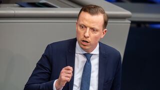 Die Frage einer Entsendung der Bundeswehr zur Absicherung eines möglichen Friedens in der Ukraine sei aktuell nicht mehr als eine «Hörsaaldebatte». (Archivfoto)