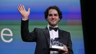 Benny Safdie auf der Bühne.