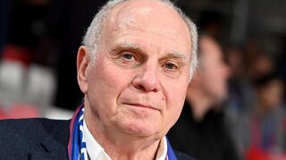 Uli Hoeneß bezieht im Doppelpass Stellung.