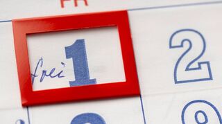 Freitags immer frei - eine kürzere Wochenarbeitszeit wünschen sich viele Arbeitnehmer. (Symbolbild)