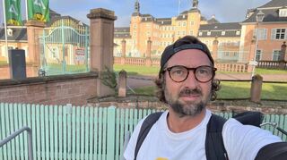Samstagmorgen in Schwetzingen: Noch etwas mehr als 115 Kilometern macht Stephan Alfter auf seiner Wanderung durch die Region hier Station.
