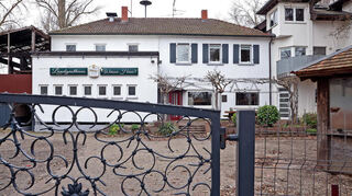 Noch länger als das „Münchner Häus‘l“ wartet das „Weiße Häus‘l“ in Rheingönheim auf eine gastronomische Wiederbelebung. Die Eigentümer suchen bereits seit drei Jahren nach einem Pächter.