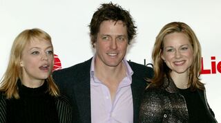 Ein Bild aus vergangenen «Romcom»-Zeiten: Hugh Grant mit Laura Linney und Heike Makatsch (links). (Archivbild)