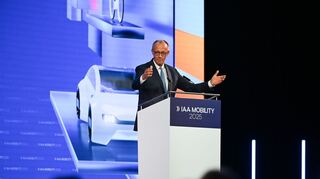 Kanzler Merz spricht bei der IAA-Eröffnung.