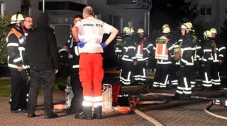Den Küchenbrand in einer Wohnung in der Leuschnerstraße hat die Feuerwehr schnell gelöscht.