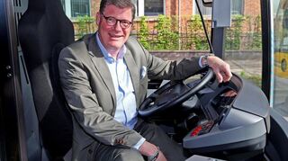 „Die Zukunft des Busses ist ganz klar elektrisch“: Davon ist Daimler-Buses-Chef Till Oberwörder überzeugt.