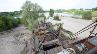 Foto aus früheren Tagen vom Kieswerk am Groß-Rohrheimer See.