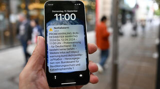 Am Vormittag wird es laut: Sirenen und Handys melden Probealarm. (Symbolbild)