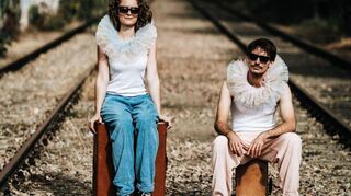 Das Mannheimer Duo Mackefisch eröffnet das Kulturprogramm des Vereins Chaiselongue im kommenden Jahr mit einem „Liederpoetrykabarettwahnsinn“