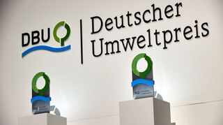 Der Deutsche Umweltpreis wird am 26. Oktober in Chemnitz von Bundespräsident Frank-Walter Steinmeier an die Preisträger überreicht. (Symbolbild)