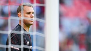 Manuel Neuer stoppt die Debatten um eine Rückkehr ins DFB-Tor.