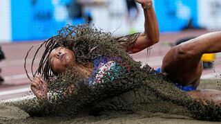 Mihambo-Konkurrentin Tara Davis-Woodhall überzeugt bei der WM.