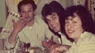 Ein Bild von den Anfängen (v.l.): Alberto Brundo und sein Partner Domenico Morabito, neben ihm seine Frau Teresa.