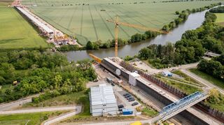 Haushaltslücke droht Verkehrsprojekte zu verzögern (Foto-Archiv).
