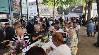 Großer Andrang: Das Foodsave Event in der Mannheimer Innenstadt.